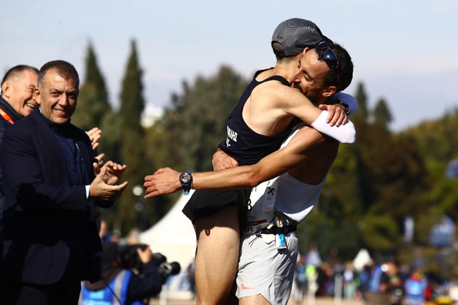 41ος Αυθεντικός Μαραθώνιος Αθήνας: Πιτσώλης - Καραΐσκος