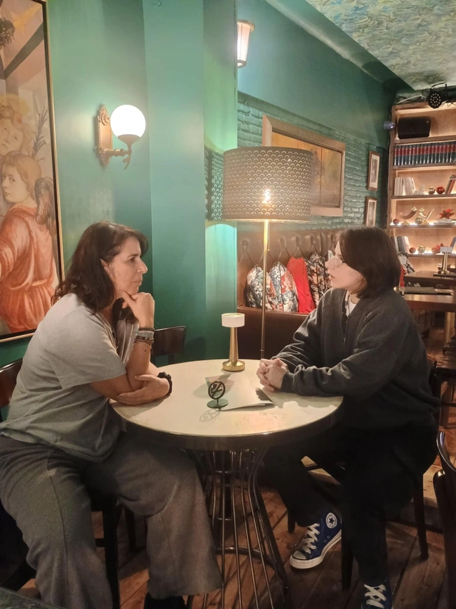 Συζήτηση με την Κατερίνα Μπέη