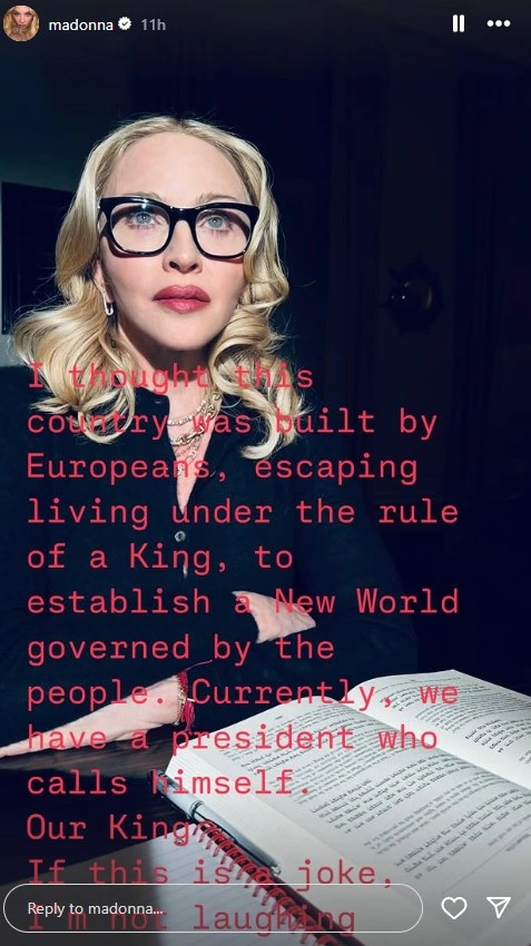Η Μαντόνα απαντά στην ανάρτηση του «βασιλιά» Τραμπ: «Αν αυτό είναι αστείο, δεν γελάω»