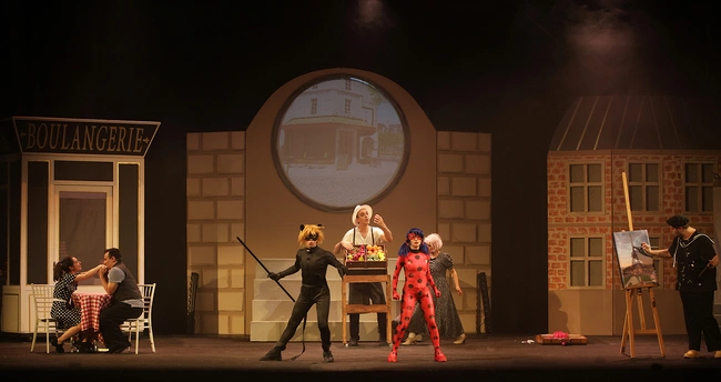 Η θεατρική παράσταση «Miraculous: Ιστορίες των Ladybug & Cat Noir» κάνει περιοδεία σε όλη την Ελλάδα