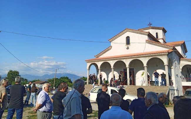 Κηδεία 2χρονου στο Αγρίνιο