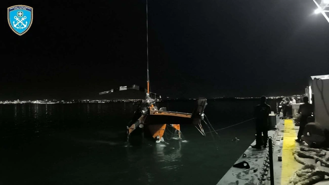 Η ανέλκυση του ελικοπτέρου