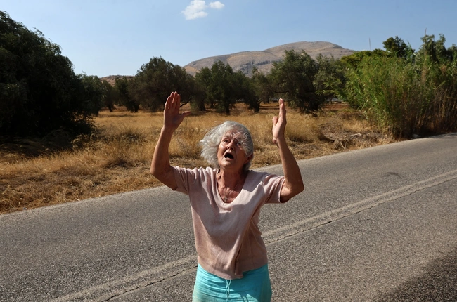 Φωτιά στην Κερατέα