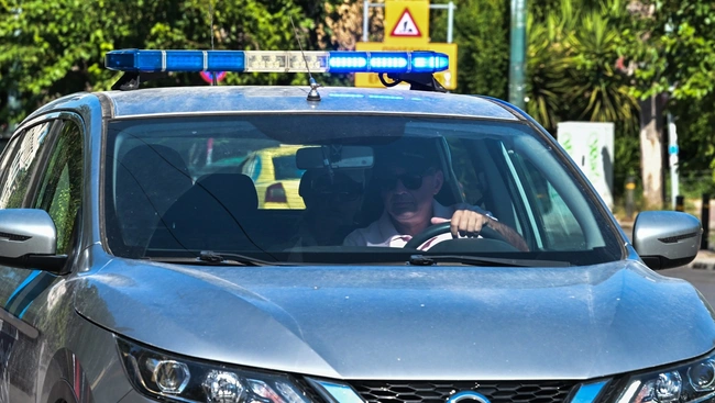 Μεταφορά της 32χρονης από το Παλαιό Φάληρο στον ανακριτή