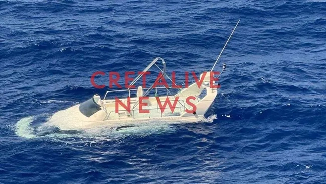 Σκάφος δικηγόρου στη Σαντορίνη