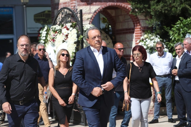 Κηδεία Βεσυρόπουλου Σωκράτης Φάμελλος