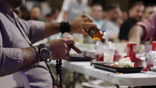 Στο σύμπαν του ελληνικού πανηγυριού