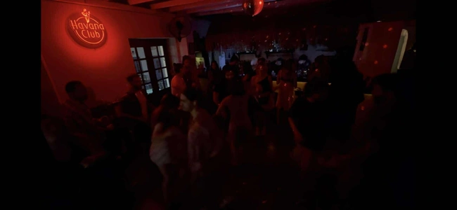 vatraxos-silent disco