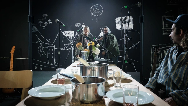 Εχθρός του Λαού