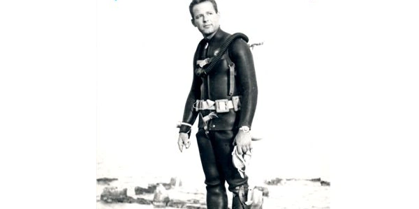 Νίκος Καρτελιάς πρώτος Έλληνας βρατραχάνθρωπος ΟΥΚ