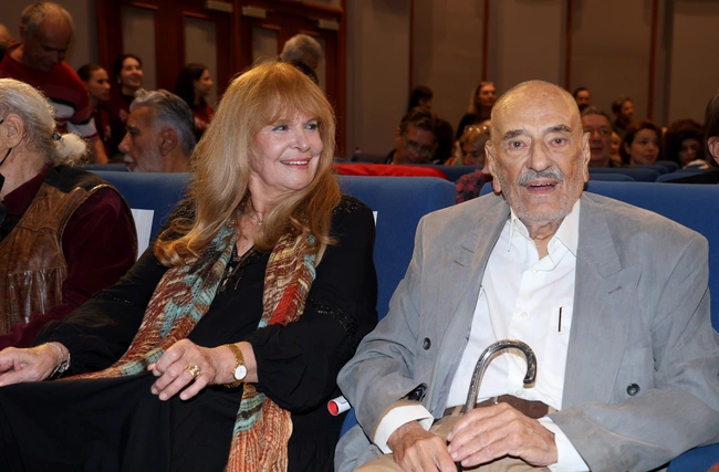 Χλόη Λιάσκου και Δημήτρης Καλλιβωκάς