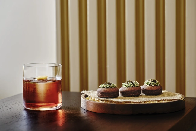 king george faghto me poto 