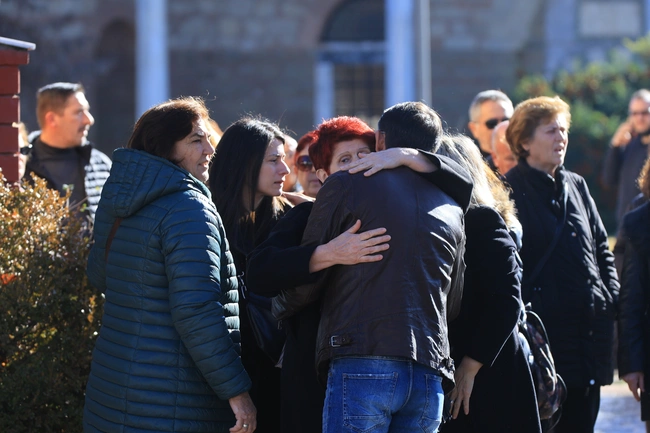 Η κηδεία της 45χρονης Ελένης που σκοτώθηκε στη Βιολάντα