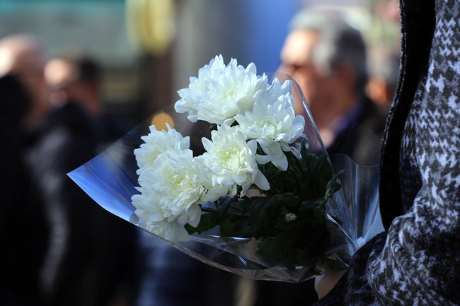 Η κηδεία της 45χρονης Ελένης που σκοτώθηκε στη Βιολάντα