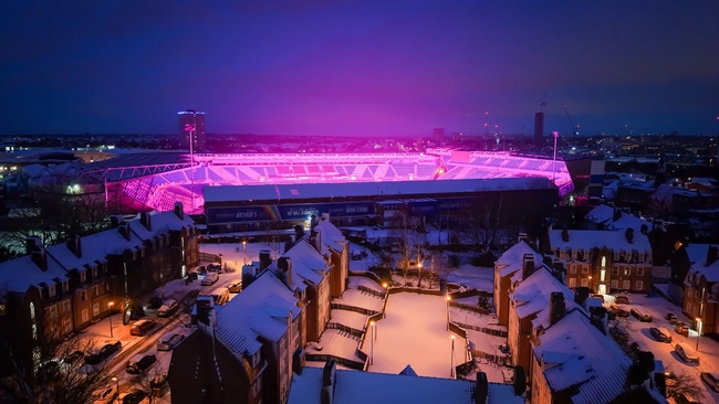 Η πηγή του ροζ φωτός