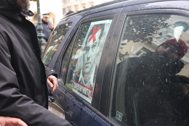 Τρικάκια κατά του Αλέξη Τσίπρα