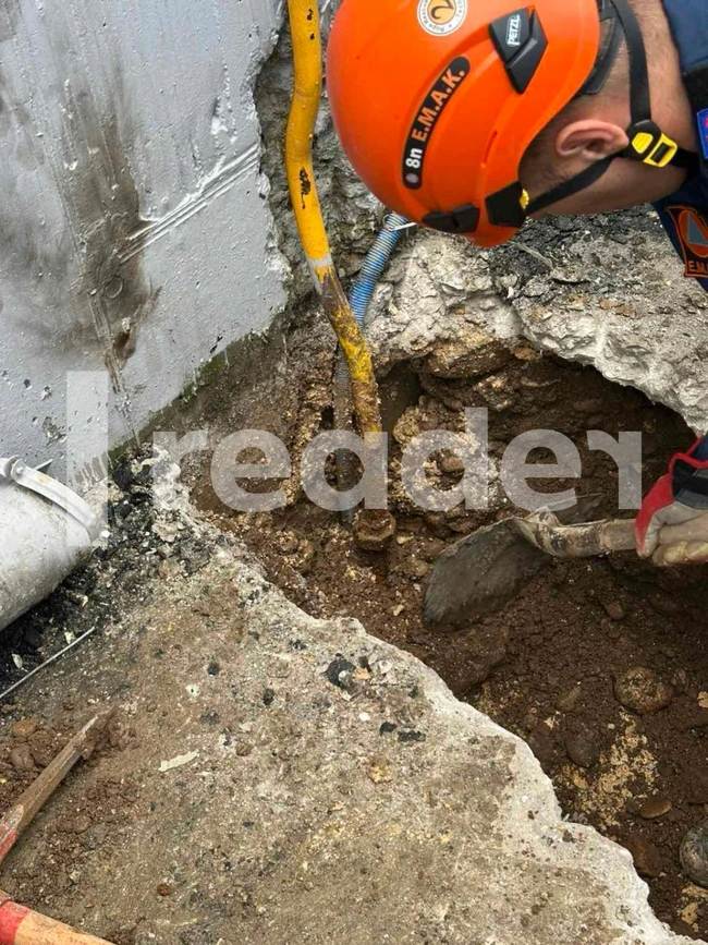 Εξωτερικές σωληνώσεις στο εργοστάσιο «Βιολάντα»