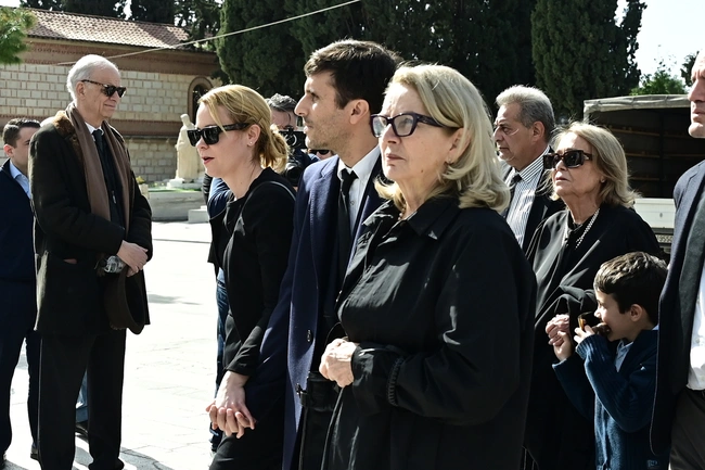 Η οικογένεια του πρώην υπουργού, Αναστάση Παπαληγούρα