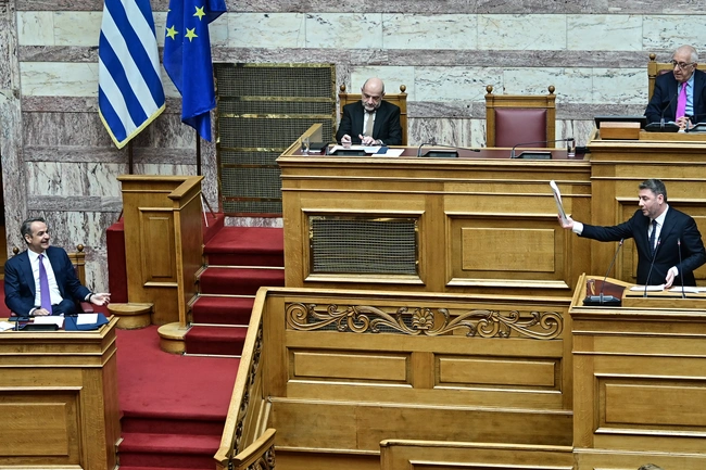 Κυριάκος Μητσοτάκης - Νίκος Ανδρουλάκης στη Βουλή