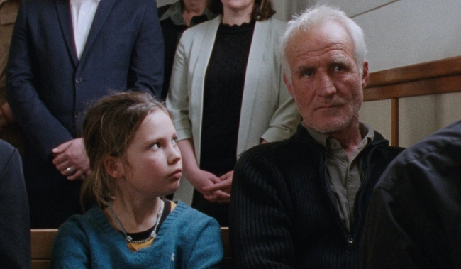 Ανάμεσα στις Καλαμιές