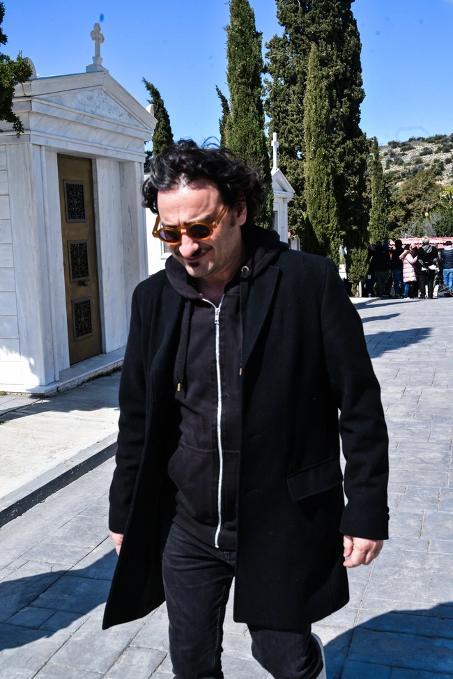 Βασίλης Χαραλαμπόπουλος