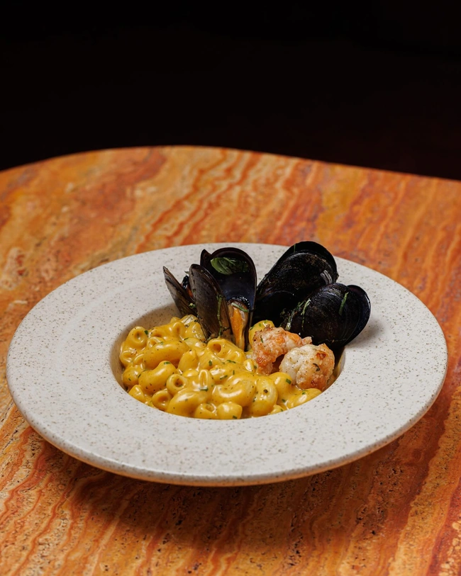 fine mess mac n cheese 