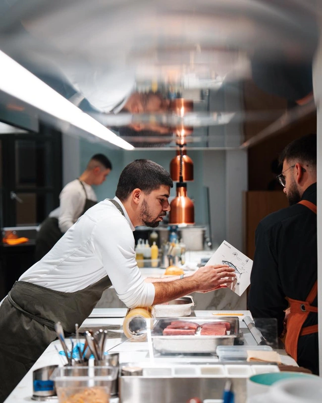 nikos apostolakis me menou 