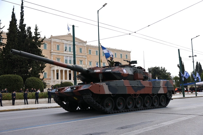 Στρατιωτική παρέλαση