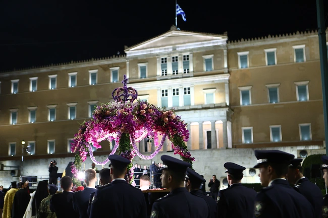 ΠΕΡΙΦΟΡΑ ΣΤΟ ΣΥΝΤΑΓΜΑ