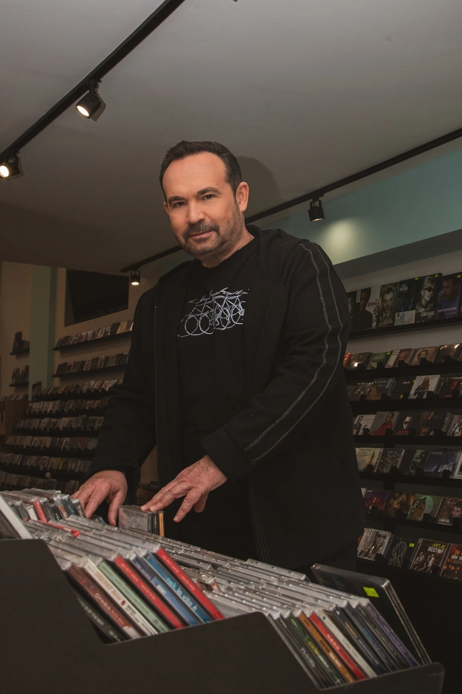 Κώστας Μακεδόνας