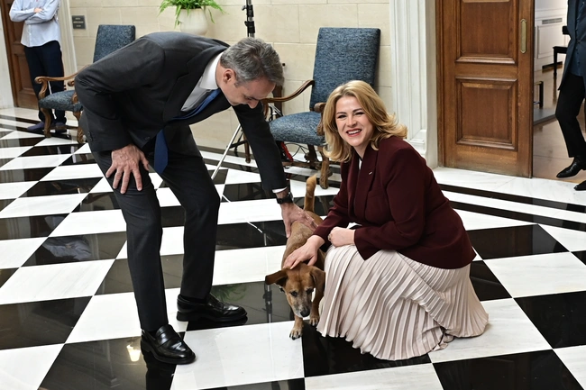 Συνάντηση Μητσοτάκη με την πρωθυπουργό της Λετονίας