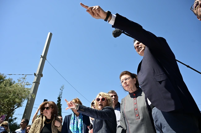 Επίσκεψη Μητσοτάκη - Μενδώνη στα έργα ανάπλασης στην Λεωφόρο Βασιλίσσης Όλγας