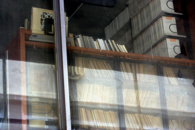 Στις 31 Μαρτίου 2013, έκλεισε μετά από 128 χρόνια λειτουργίας, το ιστορικό βιβλιοπωλείο της Εστίας στην Οδό Σόλωνος.