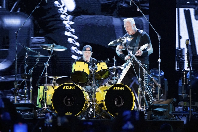 Οι James Hetfield (φωνητικά/κιθάρα) και Lars Ulrich (ντραμς)