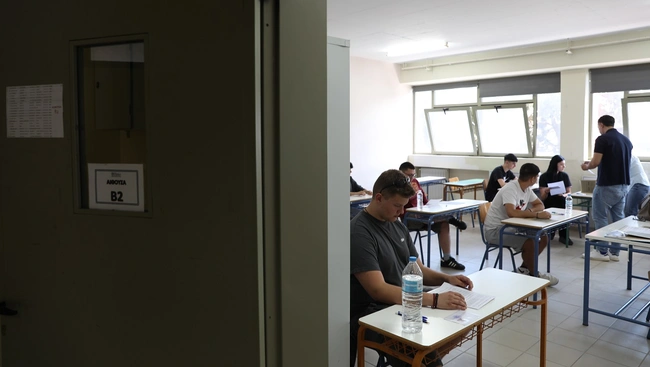 Πανελλαδικές παενλληνιες εξετασεις μαθητες υποψηφιοι