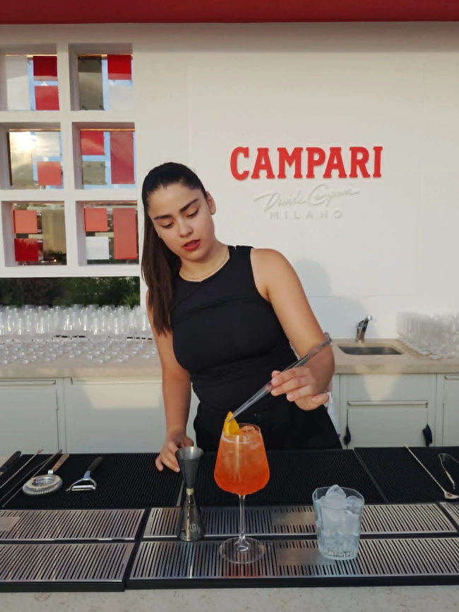 campari bartender 