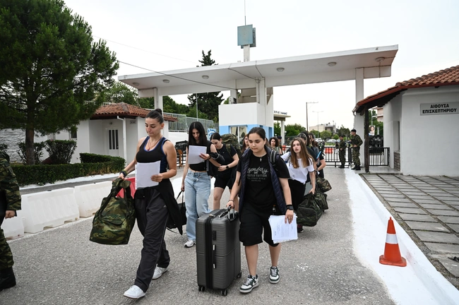 Εθελόντριες στον Στρατό