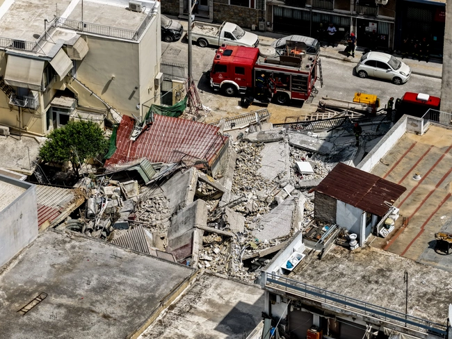κτηριο πετραλωνα
