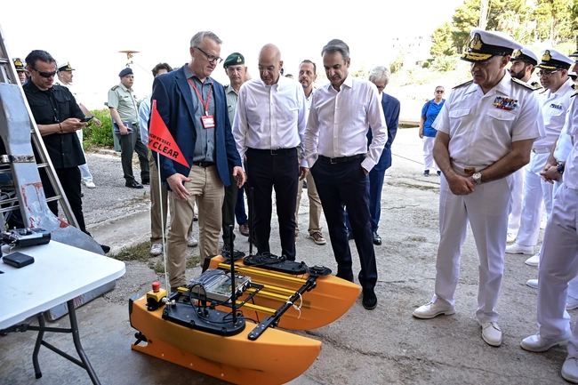 Κυριάκος Μητσοτάκης - Νίκος Δένδιας στη σχολή ναυτικών δοκίμων