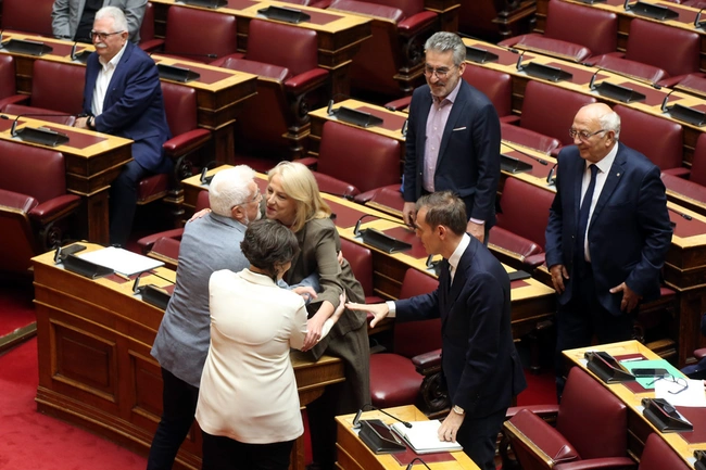 Η ορκωμοσία των νέων βουλευτών του ΣΥΡΙΖΑ