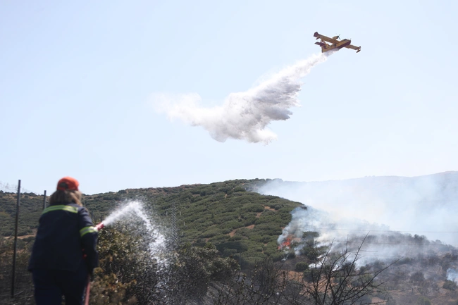 Φωτιά στο Δερβένι Θεσσαλονίκης