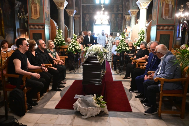 Η κηδεία της Μαίρης Λίντα