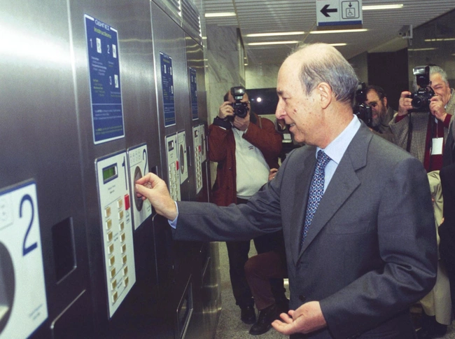 ΕΠΙΣΚΕΨΗ ΤΟΥ ΠΡΩΘΥΠΟΥΡΓΟΥ ΣΤΟ ΜΕΤΡΟ