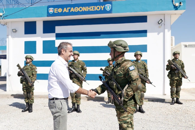 Επίσκεψη Μητσοτάκη στο Αγαθονήσι