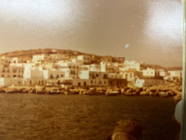 Πάρος, 1981