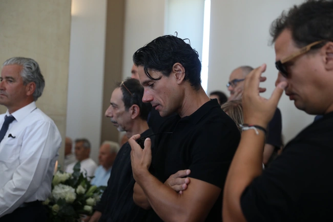 κηδεια καλογεροπουλου