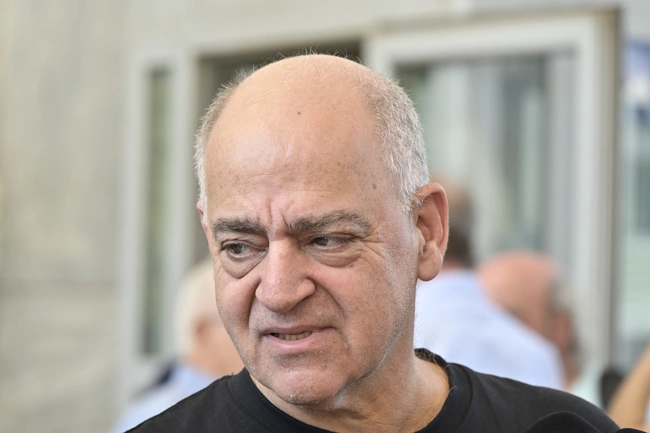 Μανώλης Καραντίνης
