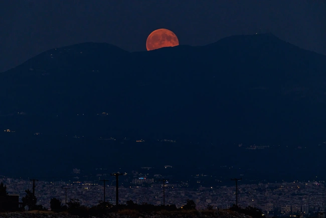 Πανσέληνος Αυγούστου