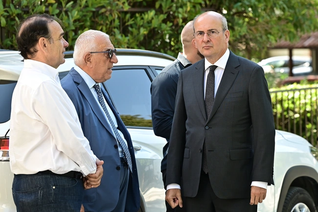 κηδεια στεφανου μανου