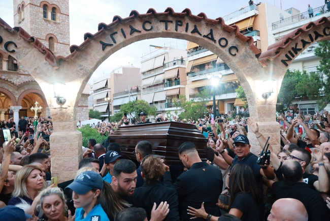 Αγρυπνία για τον Γιώργο Μαζωνάκη